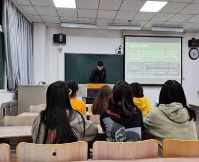 10.28 hjc667黄金城科学技术协会顺利开展通讯稿写作培训活动